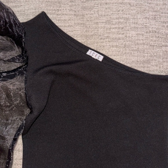 Ladies one shoulder puff sleeve bodysuit - Picture 3 of 6